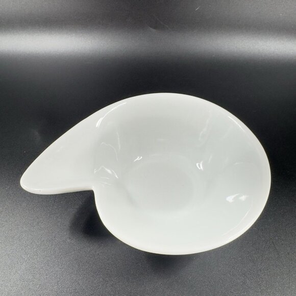 White Nautilus Shell Shaped Bowl Made Of Porcelain Ceramic Dish Bowl Small Plate - Picture 10 of 10